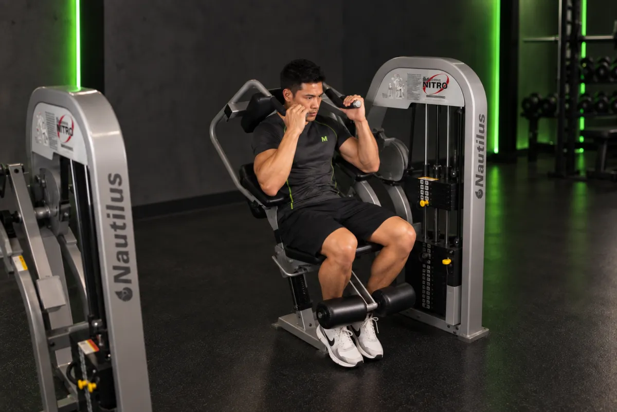 Crunch bụng với máy (ab crunch machine) (Kết thúc)