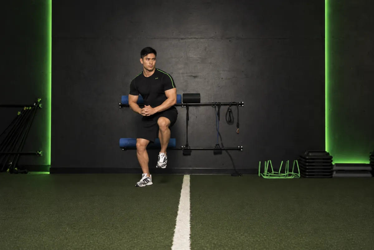 Bật nhảy chéo luân phiên chân (alternate leg diagonal bound) (Kết thúc)
