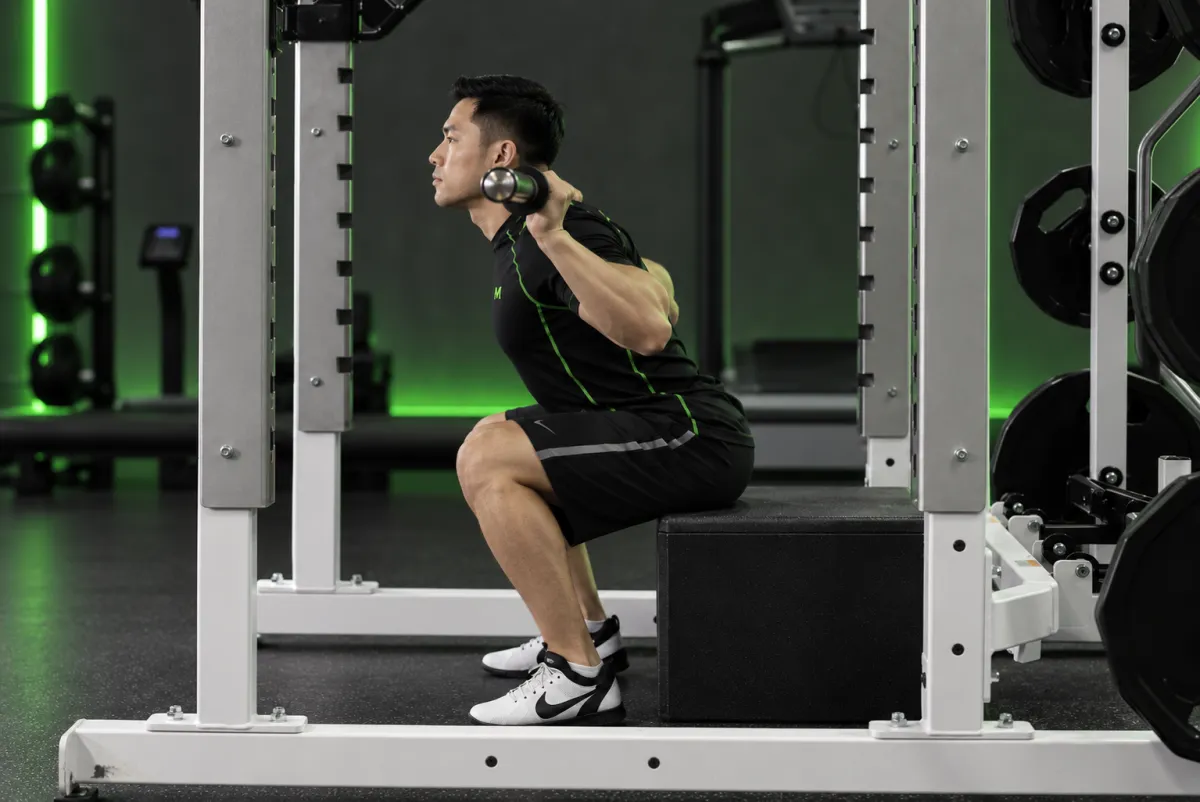 Squat chạm hộp (box squat) (Kết thúc)