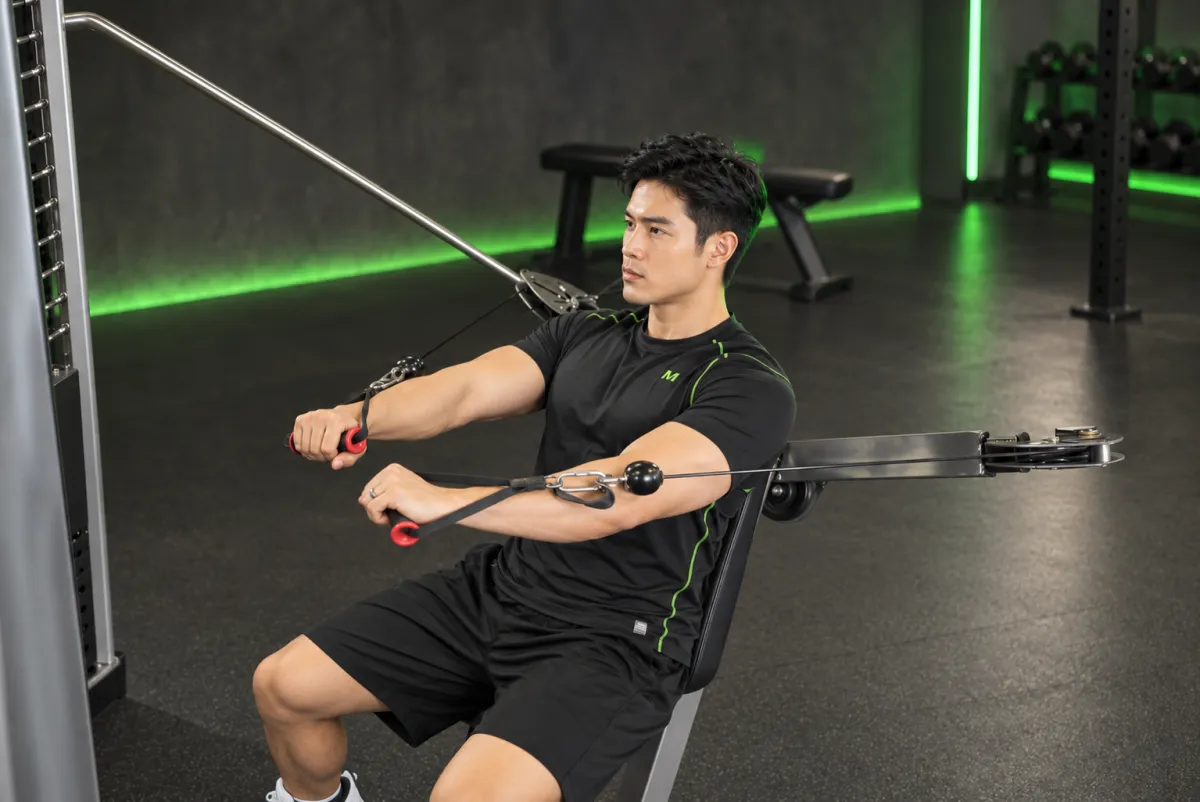 Đẩy ngực cáp (Kết thúc)