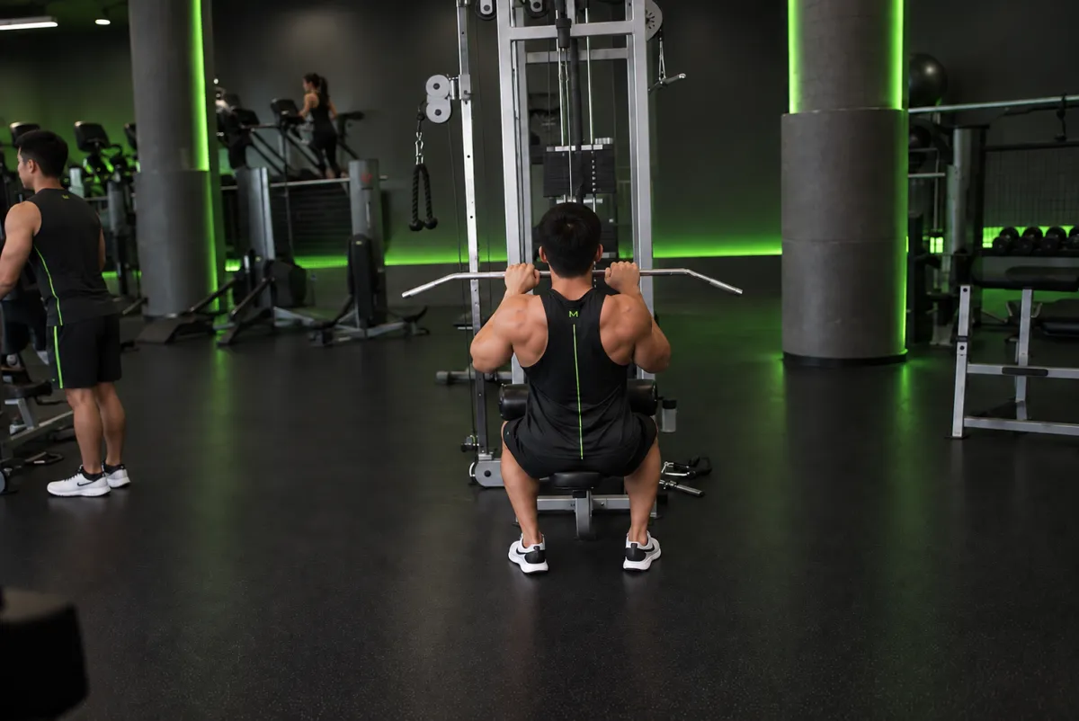 Kéo xô tay hẹp phía trước (close-grip lat pulldown) (Kết thúc)