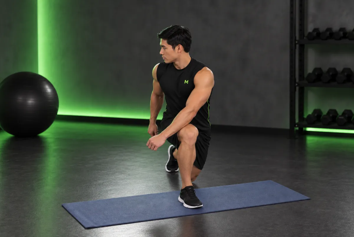 Lunge lùi bắt chéo chân (crossover reverse lunge) (Kết thúc)