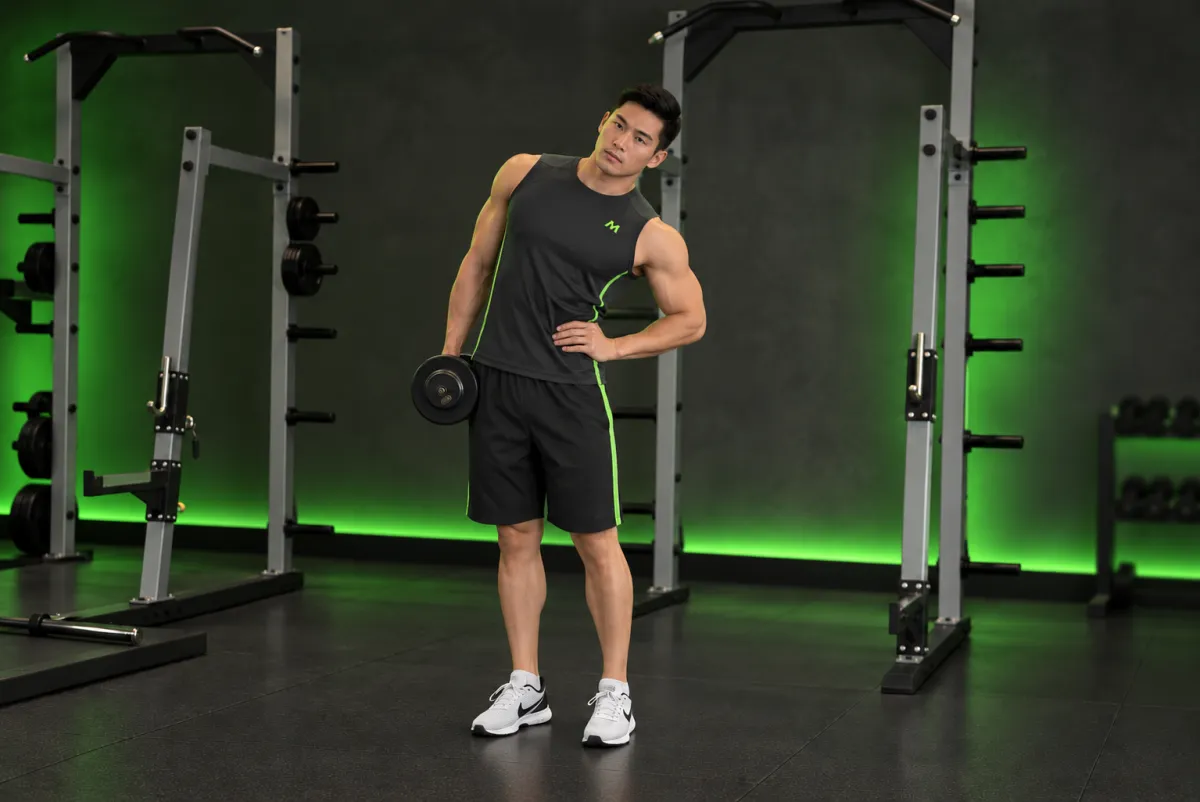 Nghiêng người với tạ đơn (dumbbell side bend) (Kết thúc)
