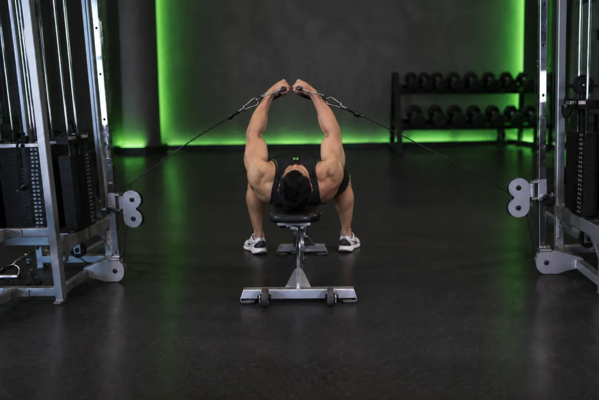 Dang cáp nằm ghế phẳng (flat bench cable fly) (Kết thúc)