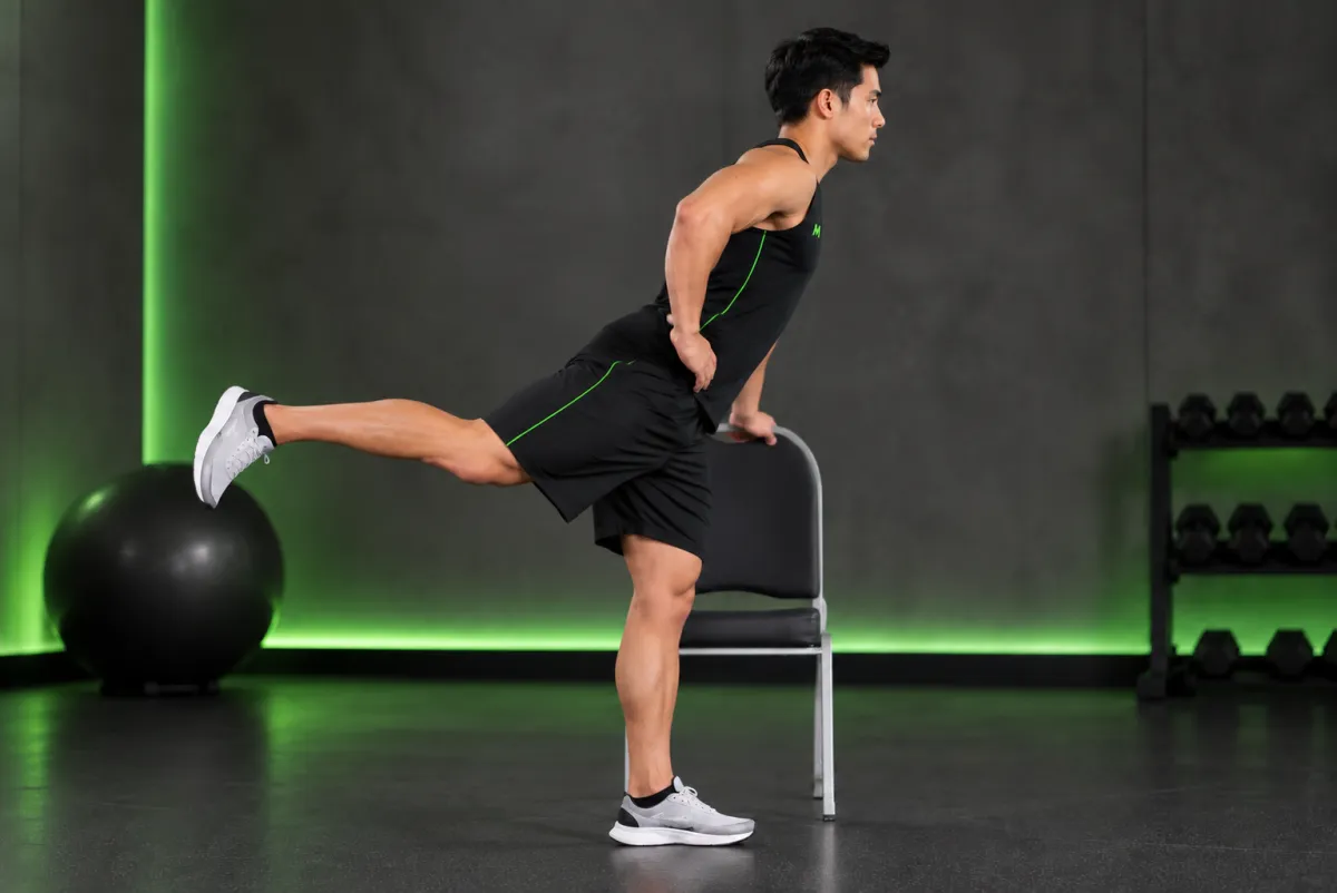 Vung chân trước (front leg raises) (Kết thúc)