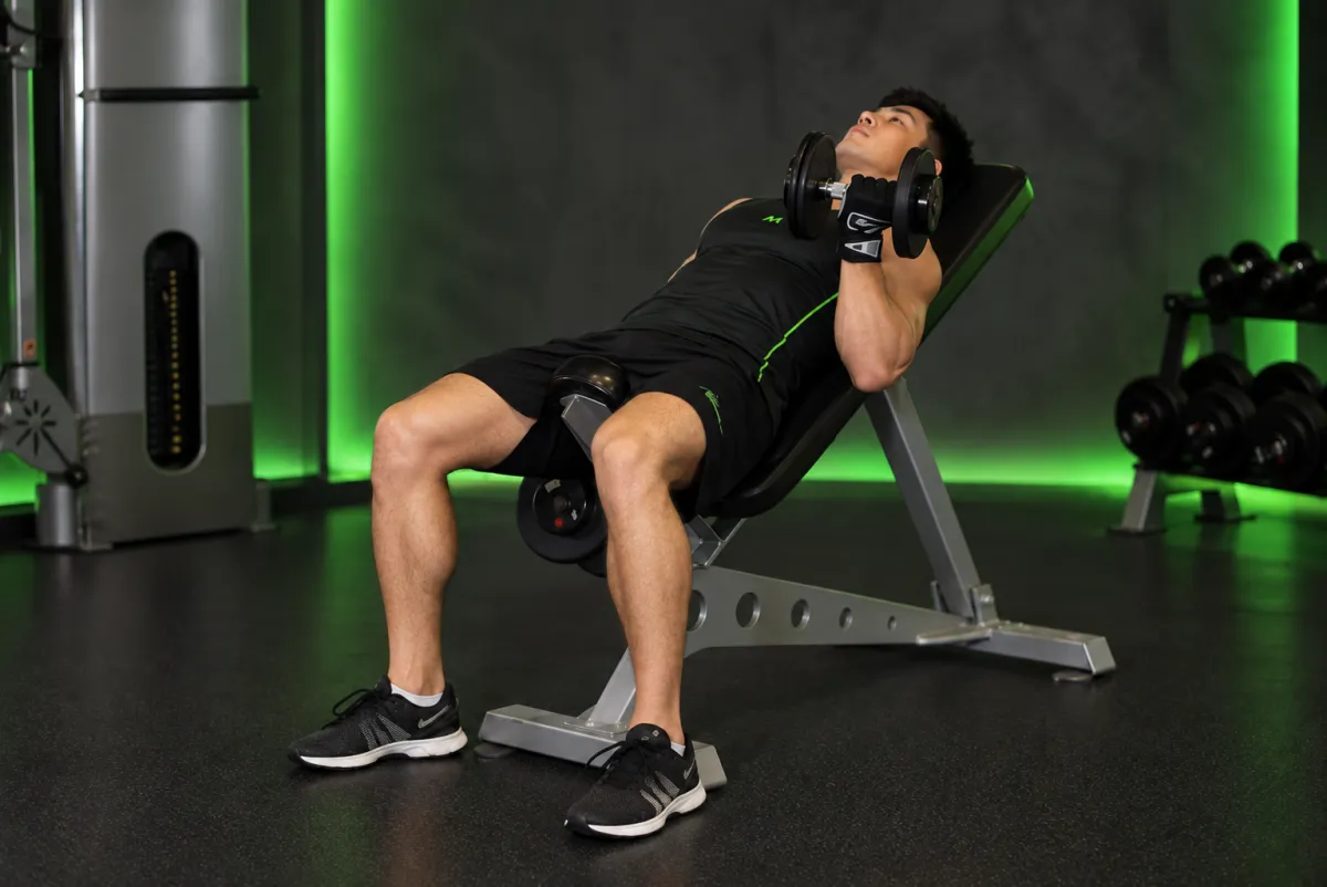 Cuốn tạ đơn trên ghế dốc lên (incline dumbbell curl) (Kết thúc)