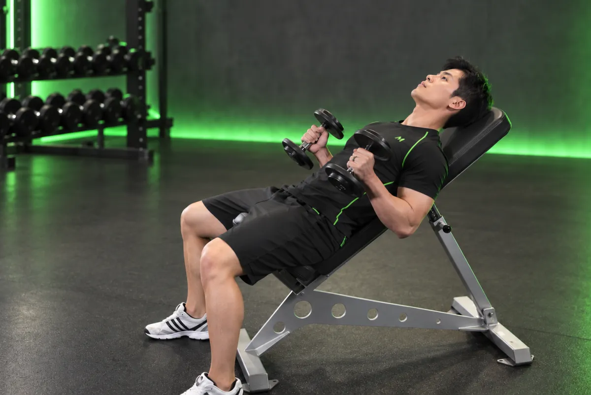 Cuốn tạ búa trên ghế dốc lên (incline hammer curl) (Kết thúc)