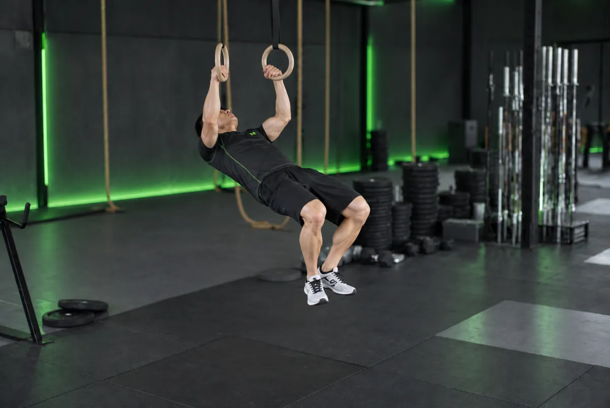 Muscle-up có đà (kipping muscle-up) (Kết thúc)