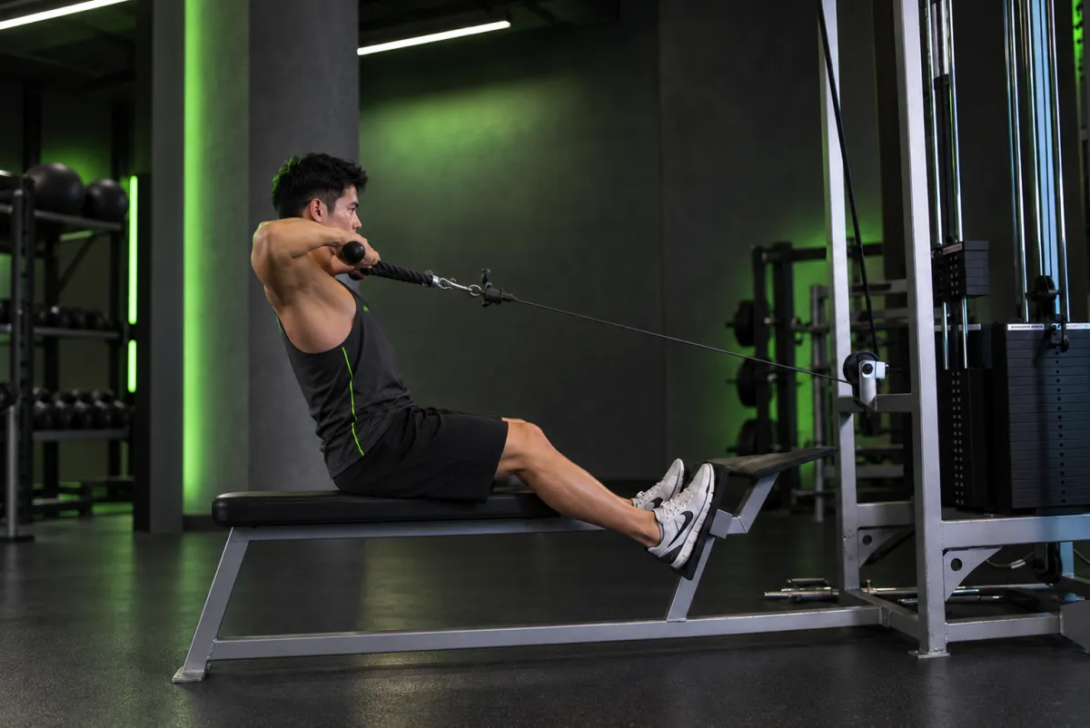 Kéo ròng rọc thấp về phía cổ (Kết thúc)