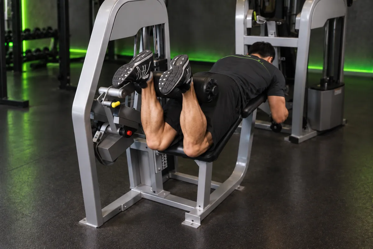 Lying Leg Curls (End)
