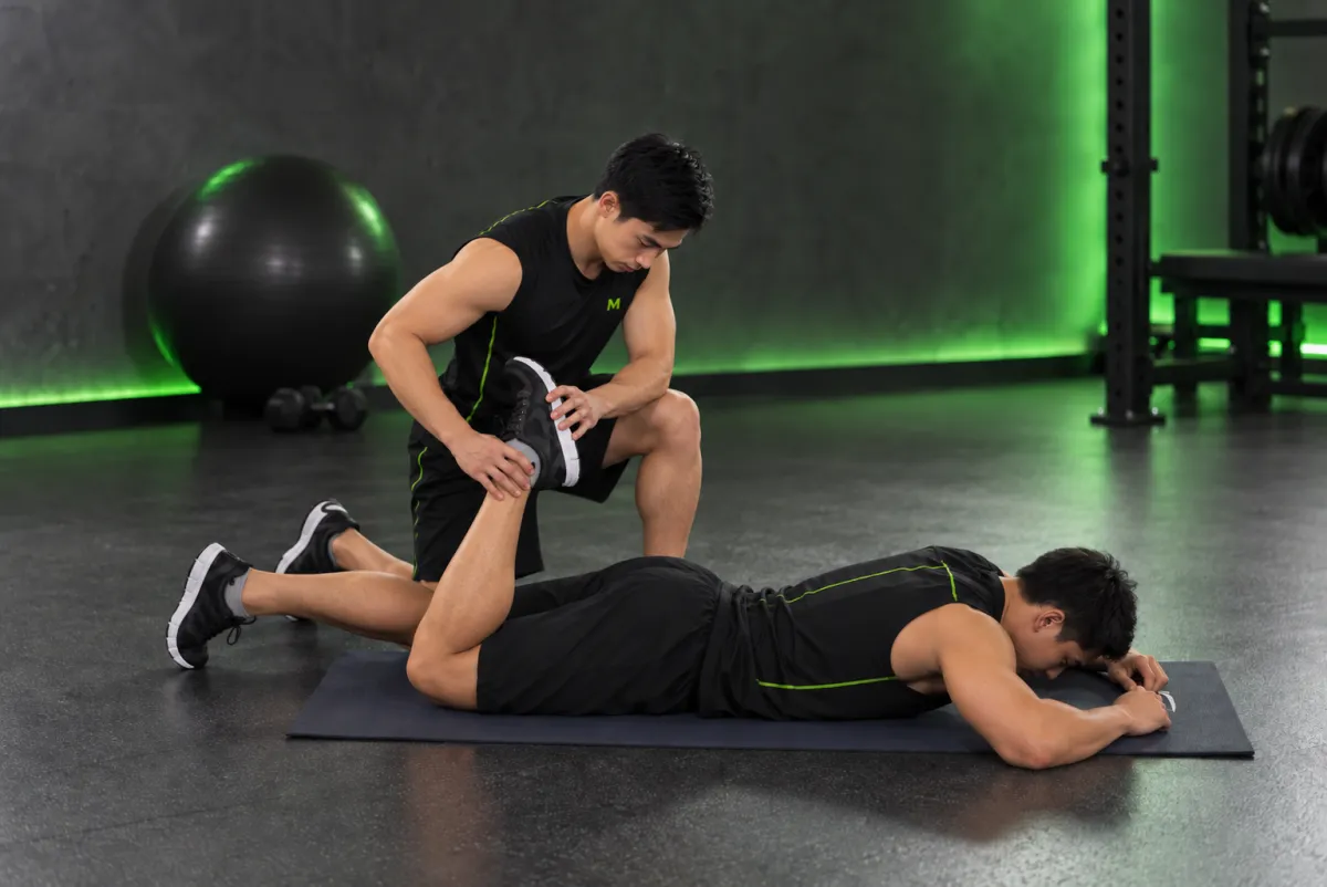 Giãn cơ đùi trước nằm sấp (Kết thúc)