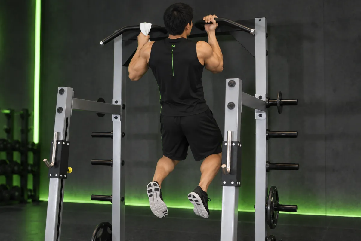 Hít xà nắm ngửa một tay (Kết thúc)