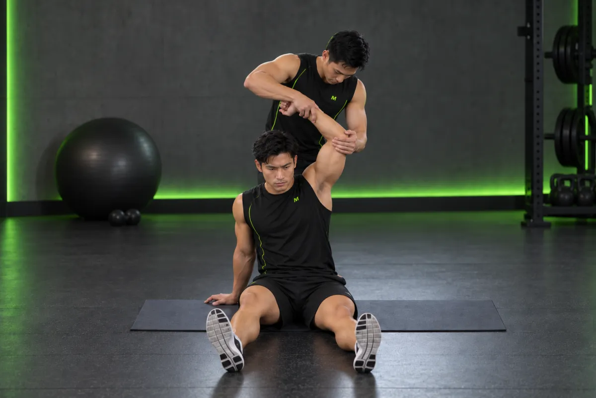 Giãn cơ tam đầu qua đầu (overhead triceps) (Kết thúc)