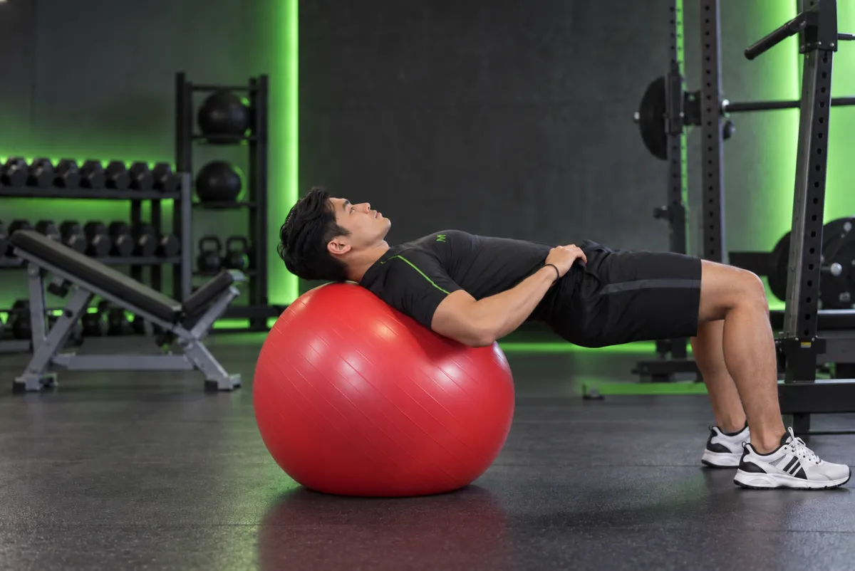 Cầu mông với bóng tập (physioball) (Kết thúc)