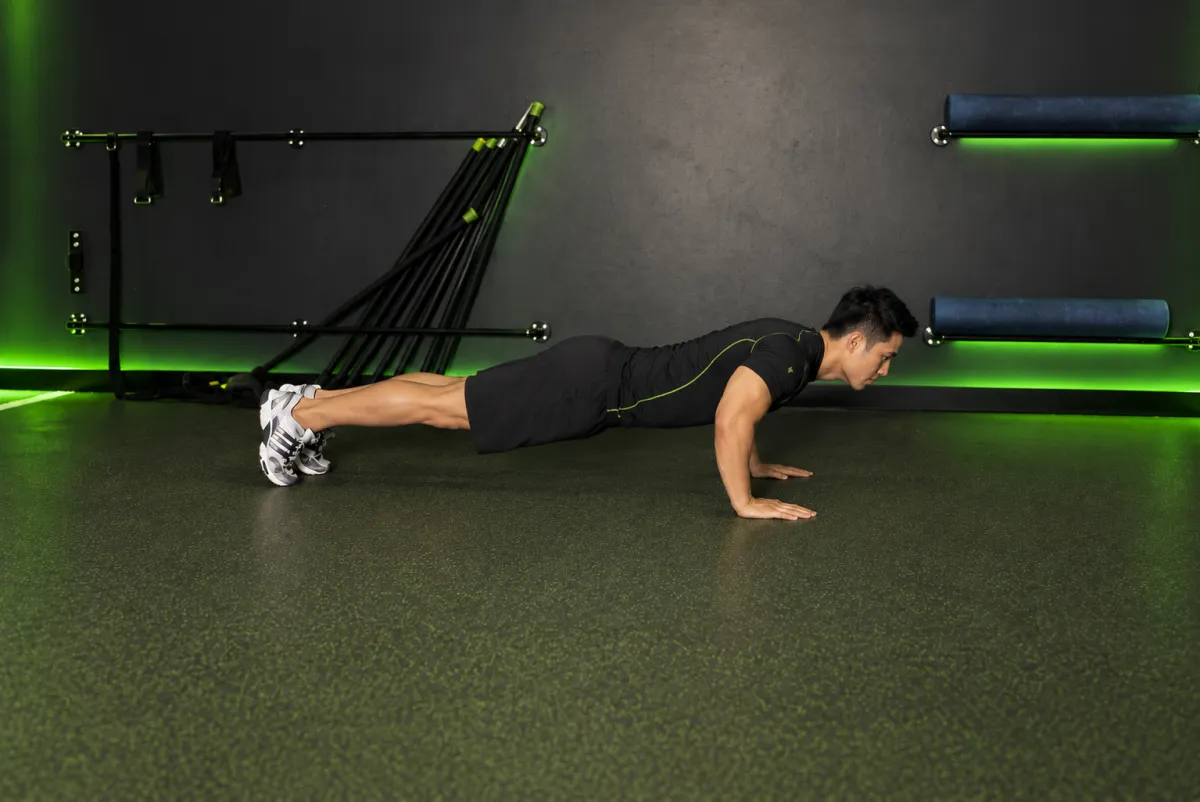 Chống đẩy bật (plyo push-up) (Kết thúc)