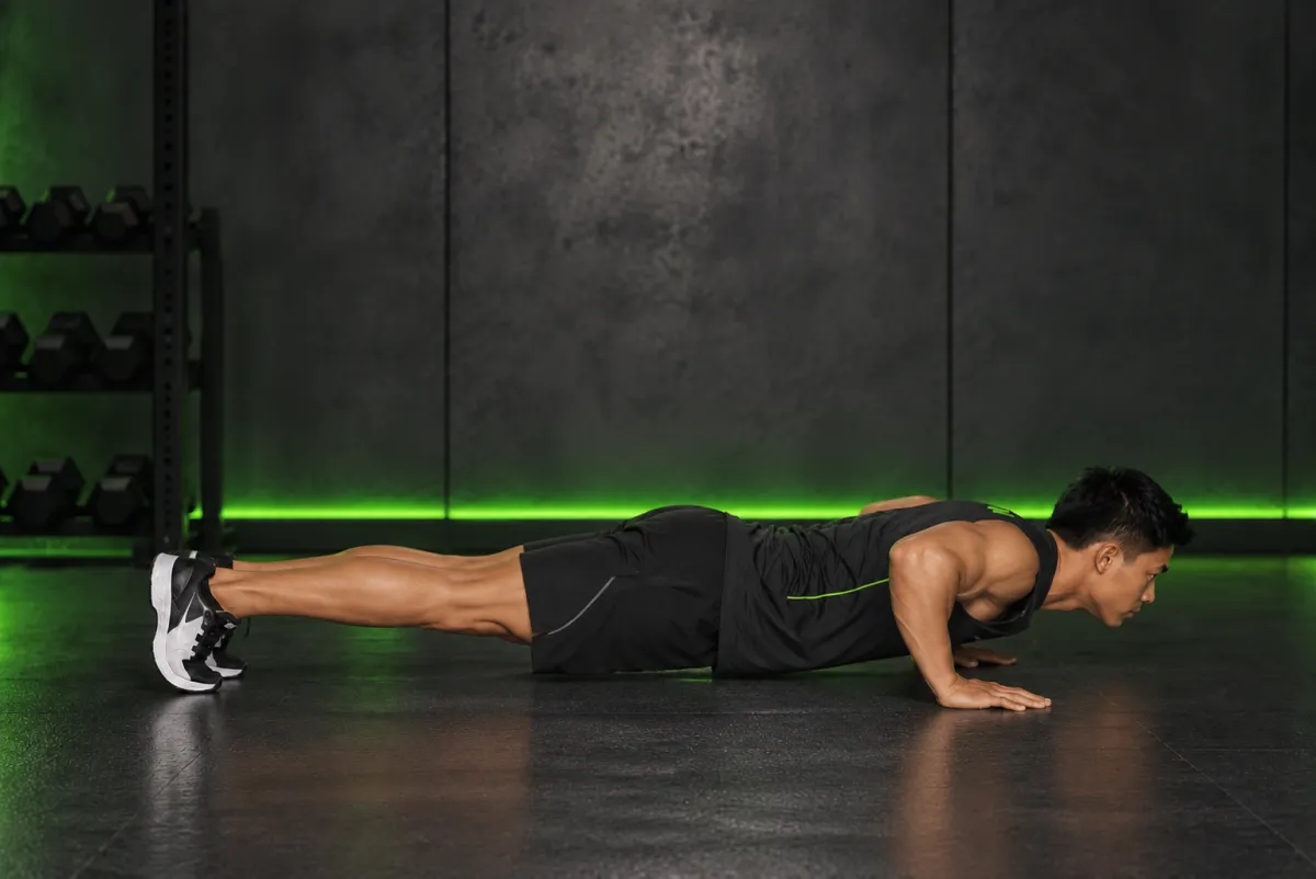 Chống đẩy xoay sang plank nghiêng (Kết thúc)