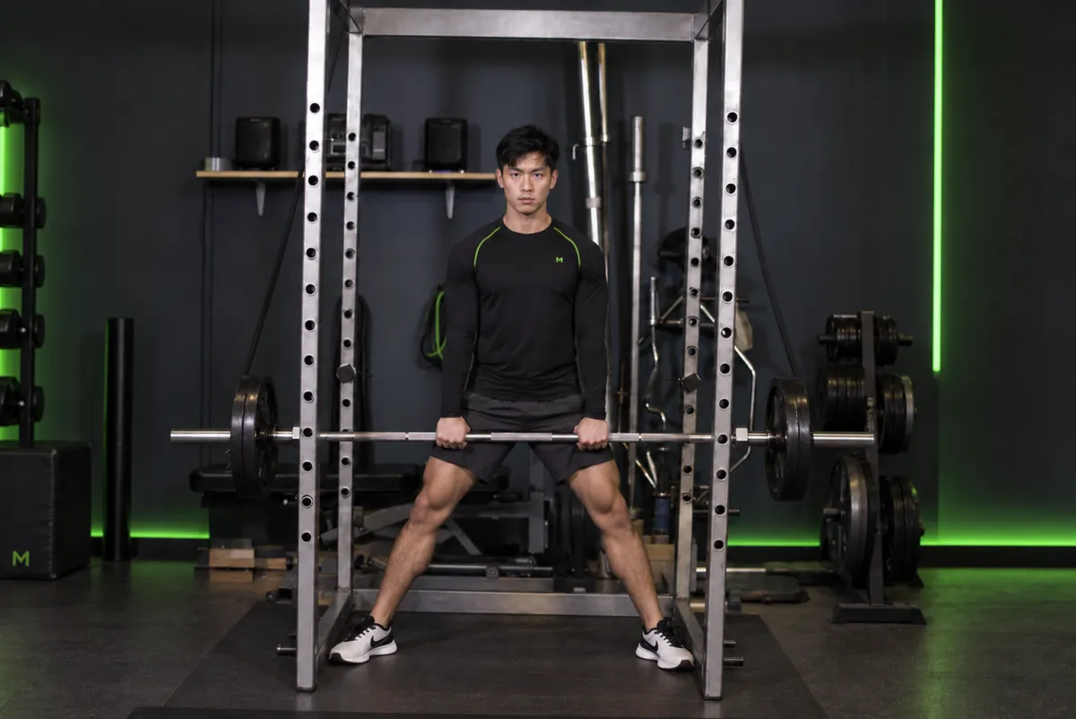 Deadlift sumo với dây kháng lực treo (reverse band sumo deadlift) (Kết thúc)