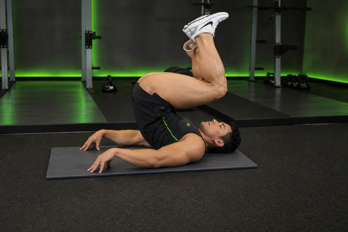 Gập bụng ngược (reverse crunch) (Kết thúc)
