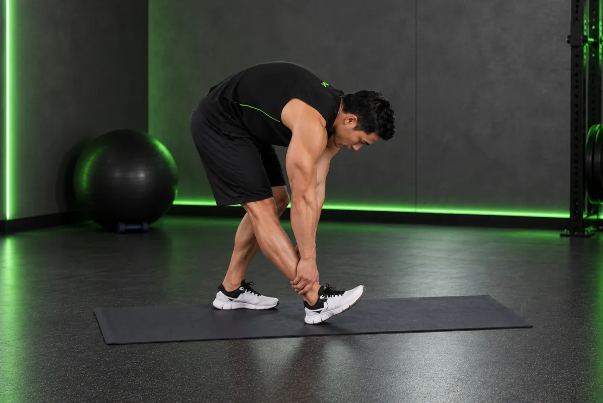 Giãn cơ kiểu người chạy bộ (runner's stretch) (Kết thúc)