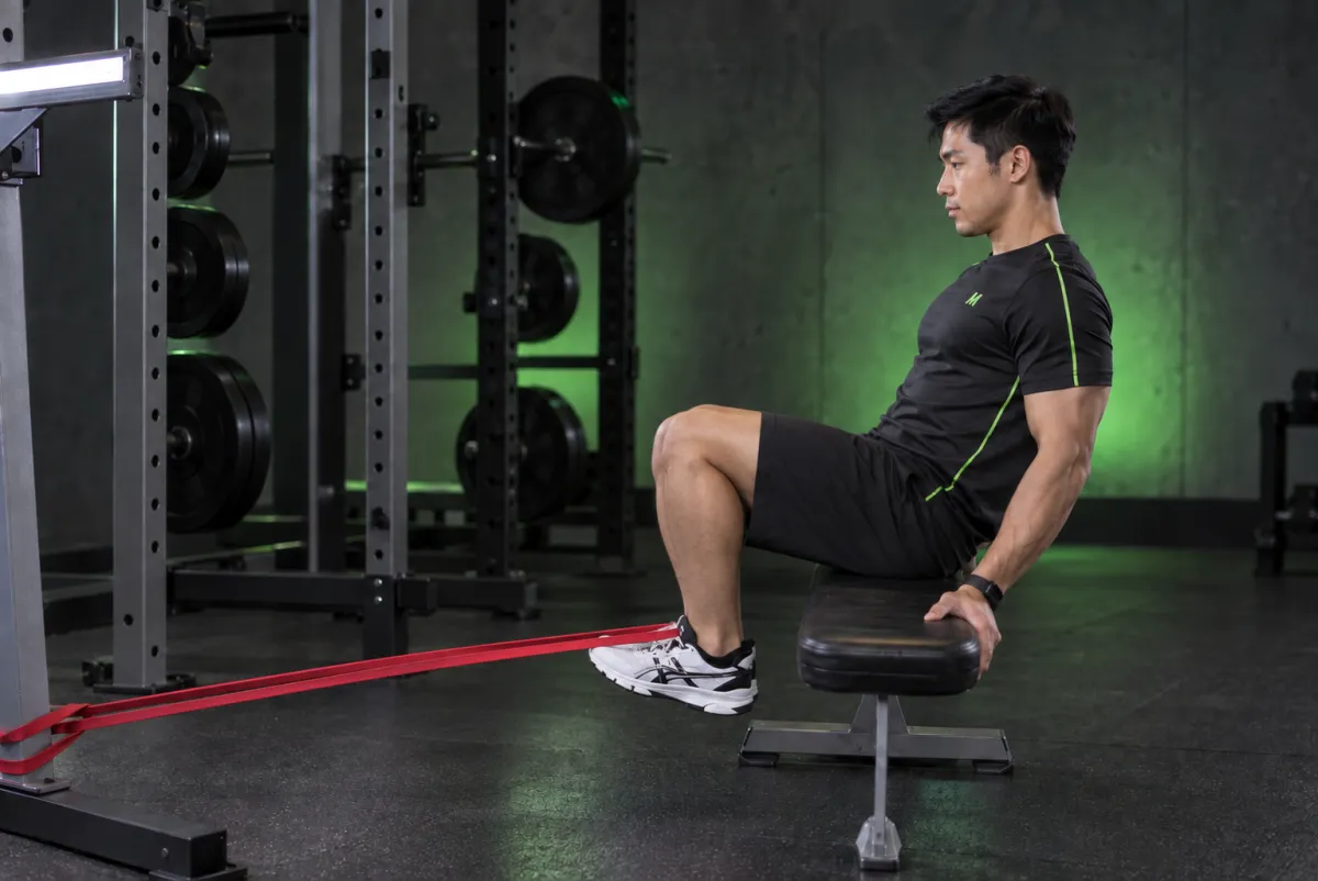 Cuốn đùi sau ngồi với dây kháng lực (Kết thúc)