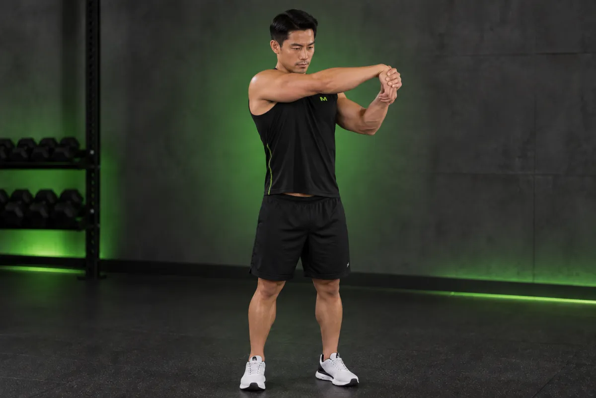 Kéo cổ tay nghiêng người (Kết thúc)