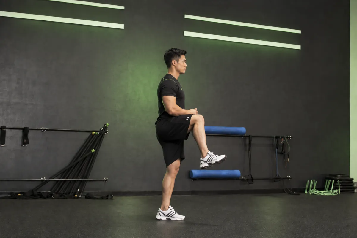 Xoay hông khi đứng (Kết thúc)