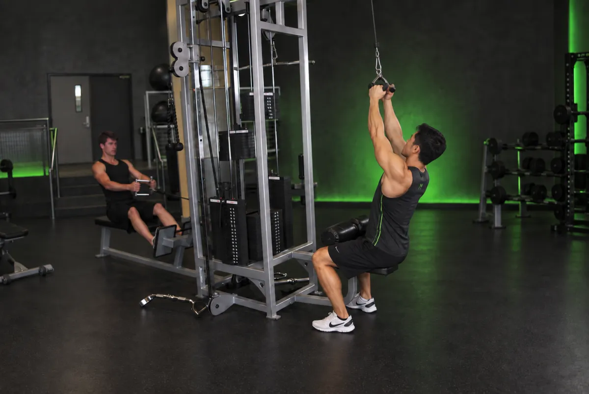 Kéo xô với thanh chữ V (V-bar pulldown) (Kết thúc)
