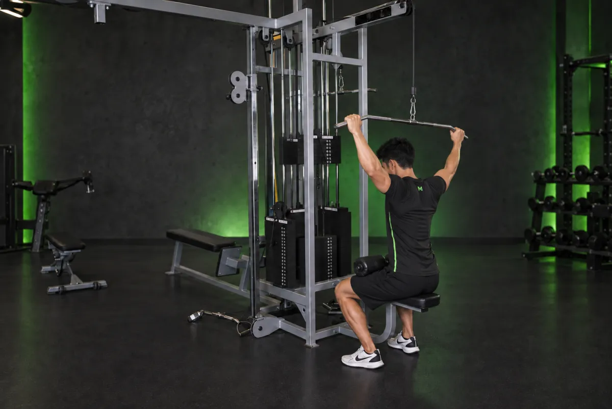 Kéo xô nắm rộng ra sau gáy (Kết thúc)